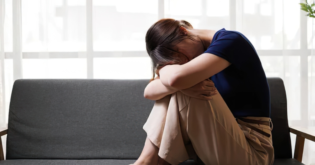 sad and lonely — supporting image 1